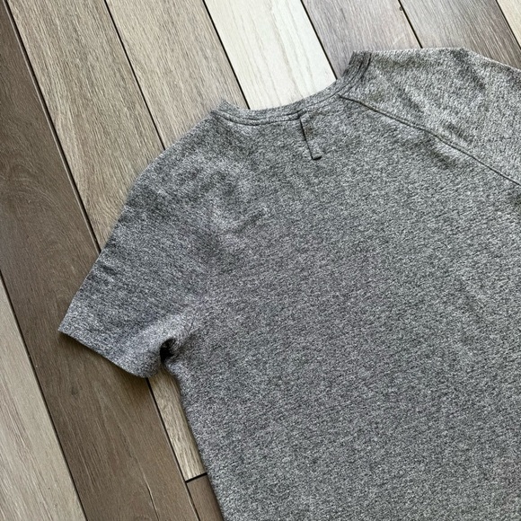 Lululemon Athletica License To Train Women’s Classic-Fit T-Shirt | Size: 12 | - Picture 5 of 7